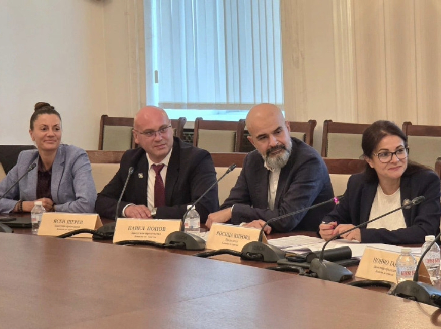 Комисията по туризъм отчете проверки по Черноморието, но големите проблеми остават извън дневния ред
