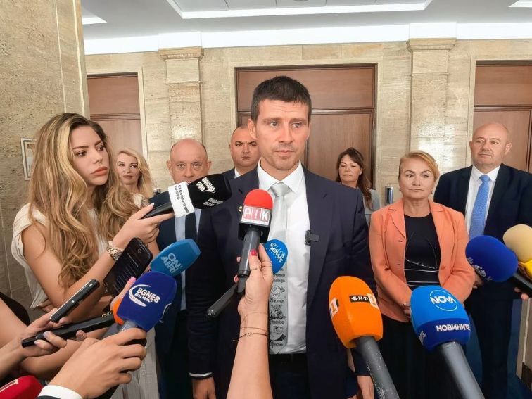 ''Величие'' иска вот на недоверие след разкритията на Wall Street Journal за Борисов