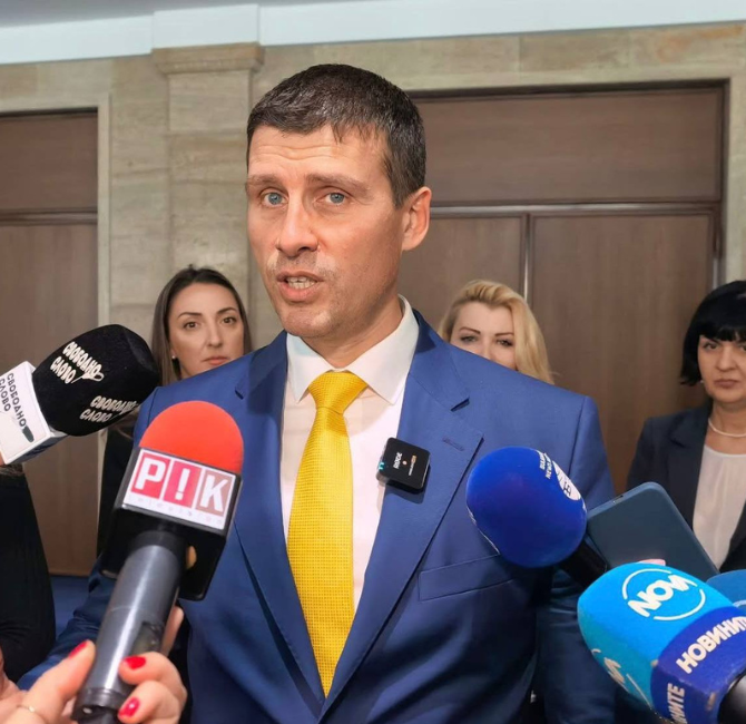 Velichie under an insubstantial smear campaign