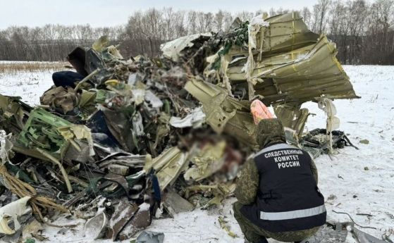 Руски самолет със 74 души на борда беше свален край украинската граница
