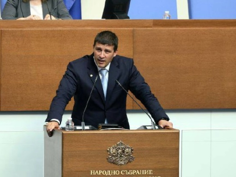 Ivelin Mihaylov: In Bulgaria, there is a caste of government officials without obligations
