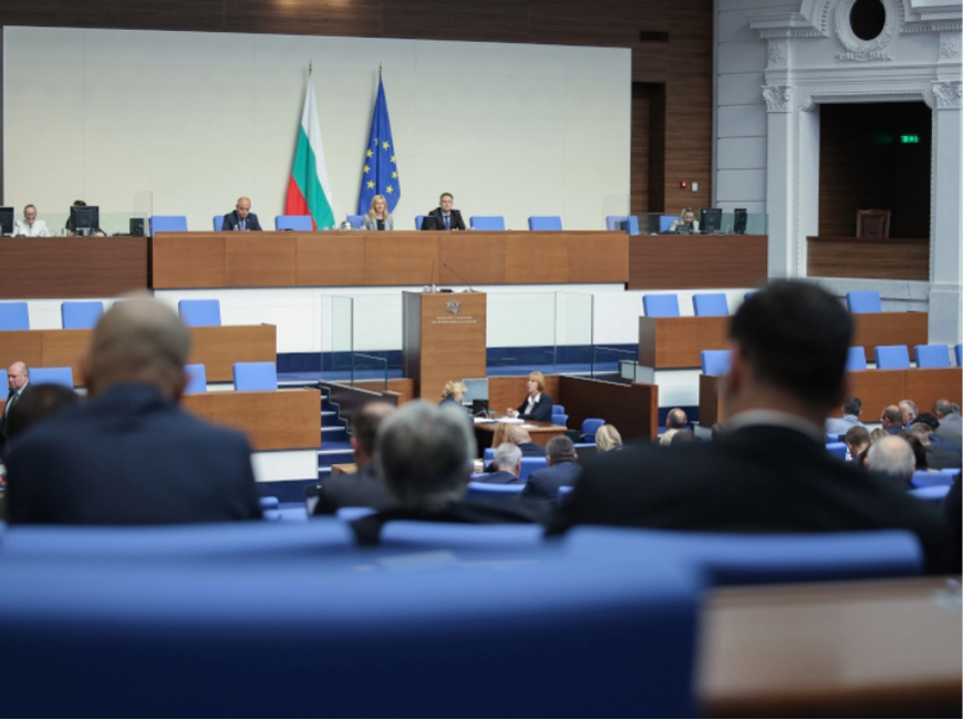 Важни промени: Връща се машинният вот, падат ограниченията за секциите в чужбина